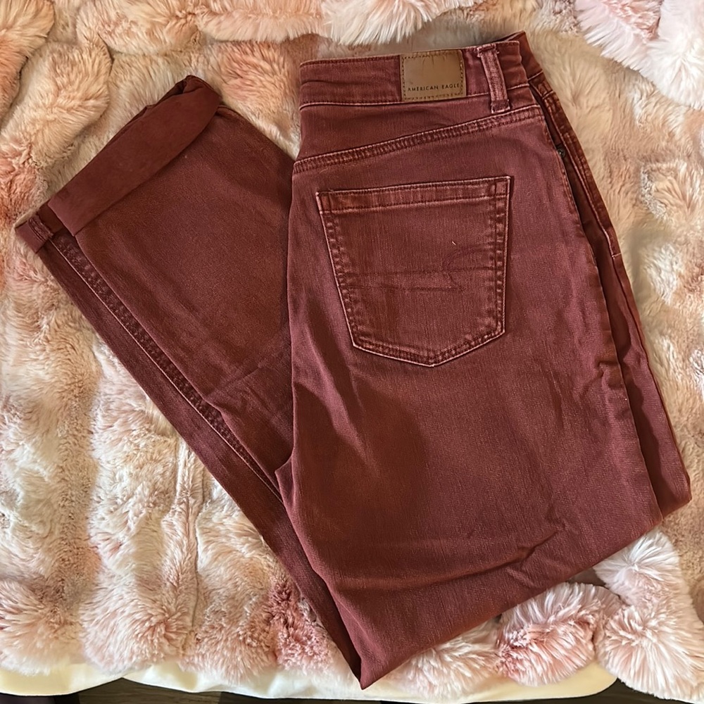 American Eagle mom jean. Size 8.